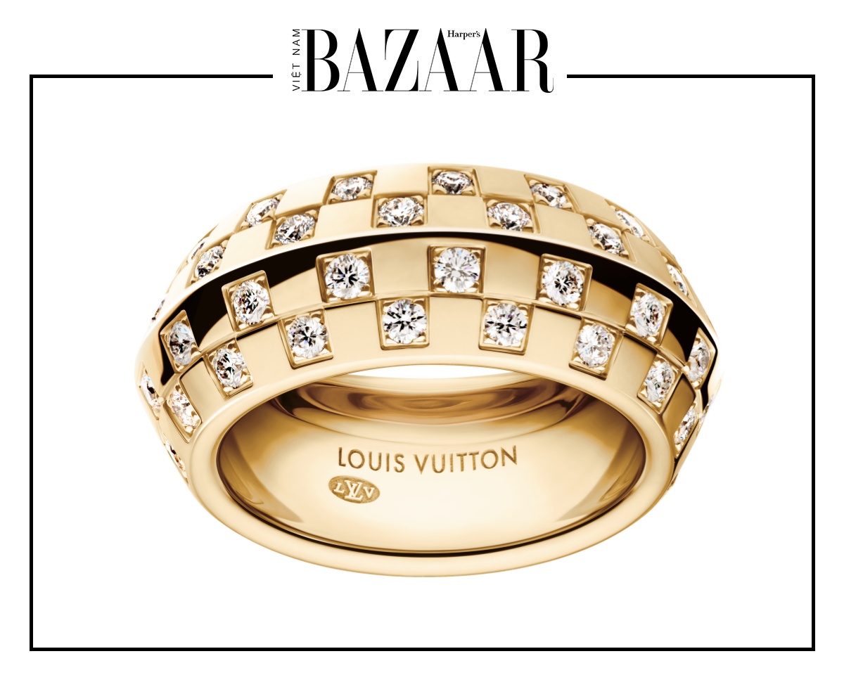 Nhẫn Le Damier de Louis Vuitton Double, chế tác từ vàng vàng và kim cương.